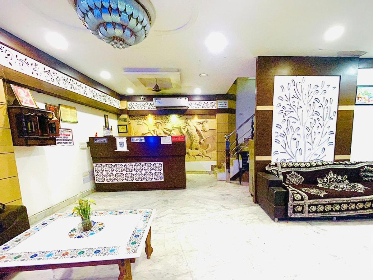 Blue Rose International, Family Hotel Agra  Exteriör bild